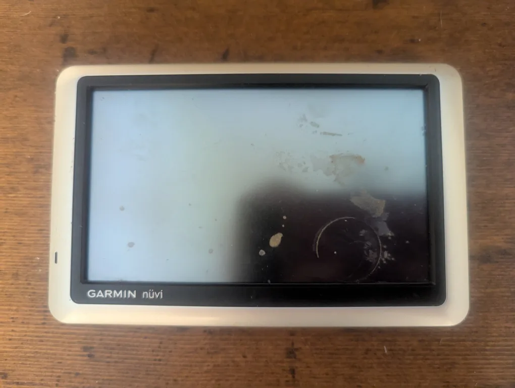 Garmin nüvi GPS Navigation System thumbnail