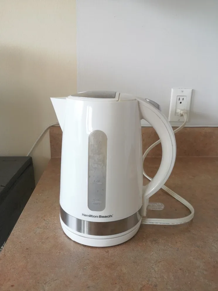 Hamilton Beach Electric Kettle 1.7 L thumbnail