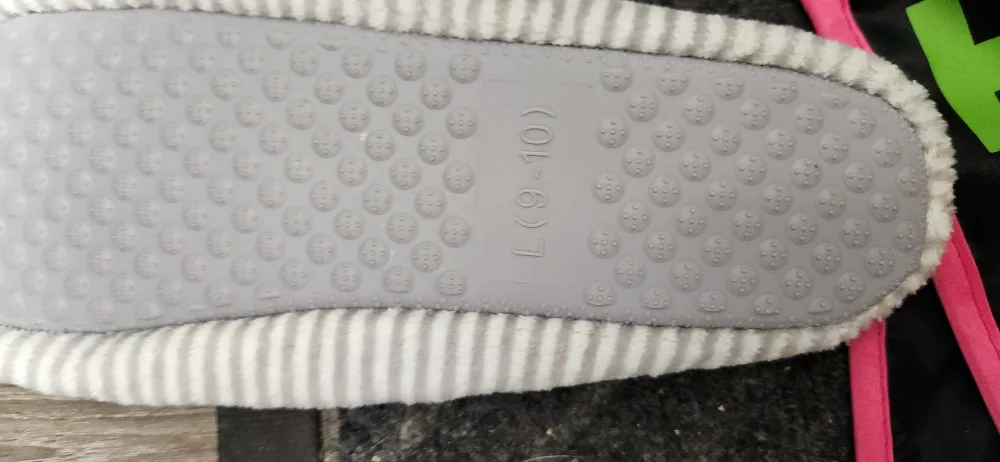 Striped Slippers Size L (9-10)🇨🇦 thumbnail
