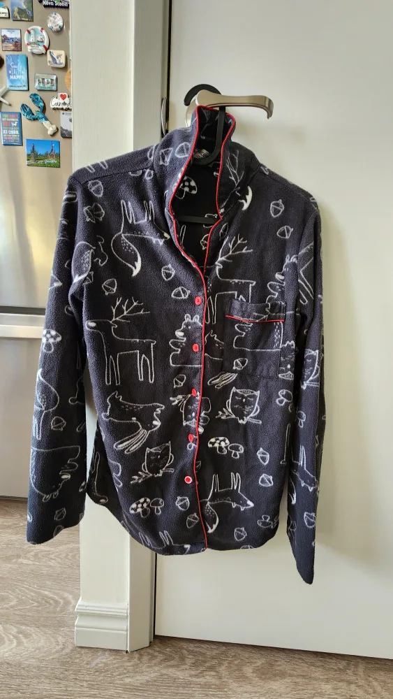 URGENT *Moving Sale* Ardene Fleece Pajama Top - Size XS/TP thumbnail