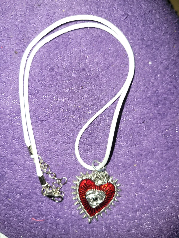 Necklaces with Pendants image indicator(4)