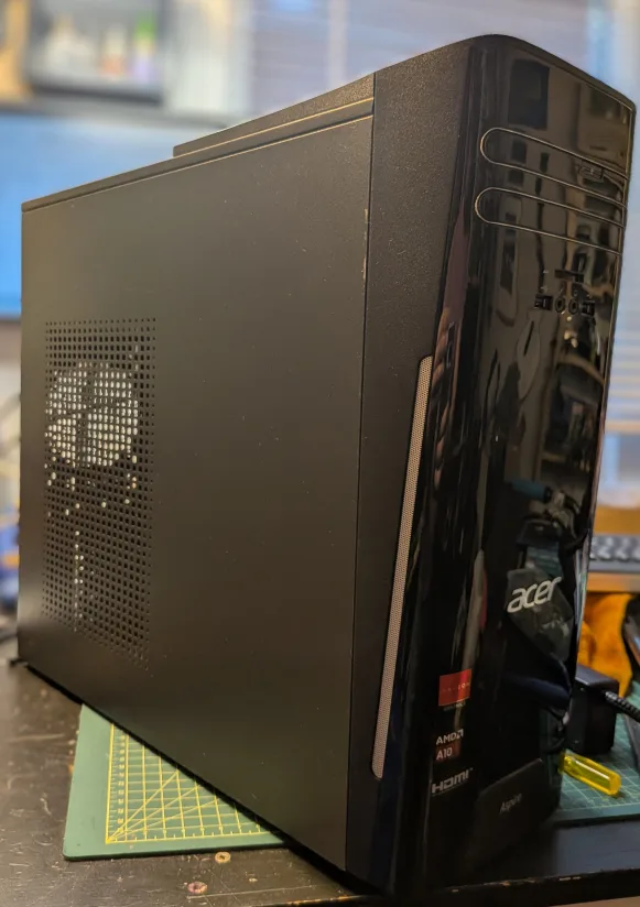 2TB+SSD Windows 11 Desktop with Wifi thumbnail