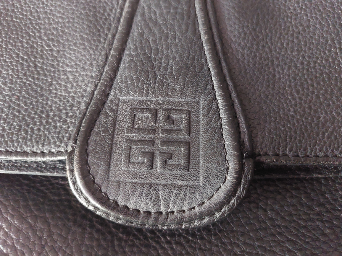 Givenchy Black Leather Shoulder Bag - photo 2