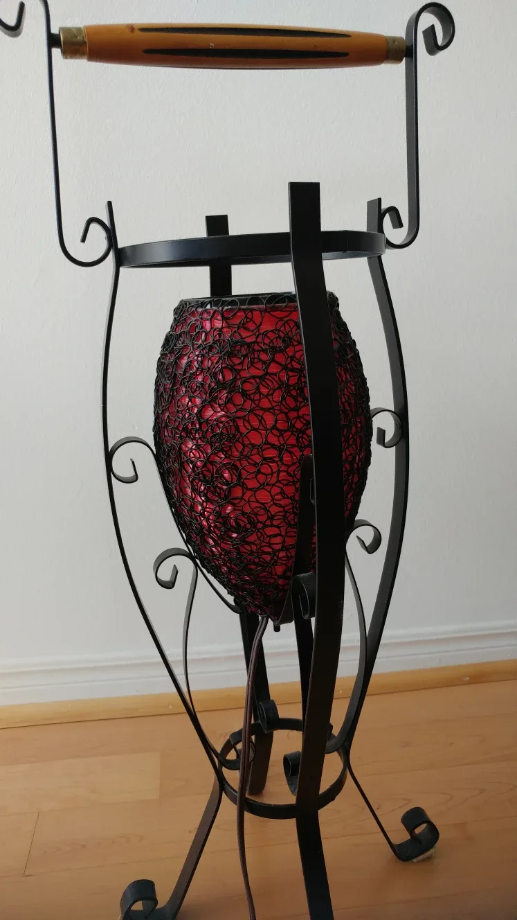 Vintage Metal & Wood Floor Lamp image indicator(2)