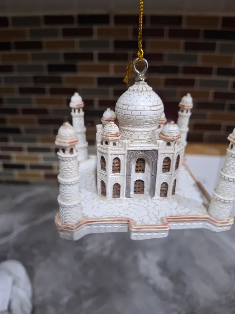 Taj Mahal Miniature Ornament 🇨🇦🍁 thumbnail