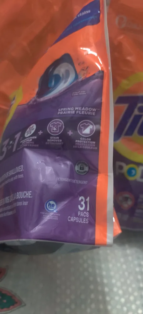 Tide Pods 3-in-1 Spring Meadow 31 pacs x 2 image indicator(2)