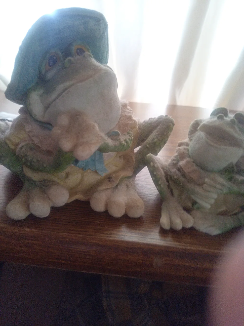 🇨🇦 Frog Figurines & Candle Holders image indicator(8)