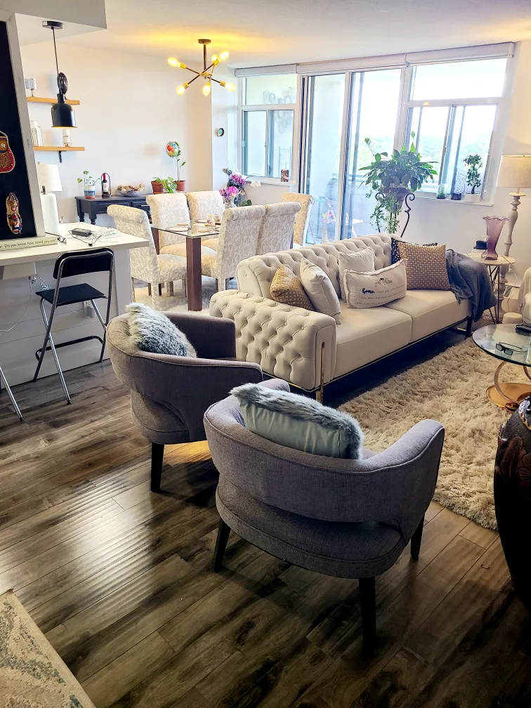 🇨🇦 Set of 2 Structube Grey Accent chairs image indicator(9)