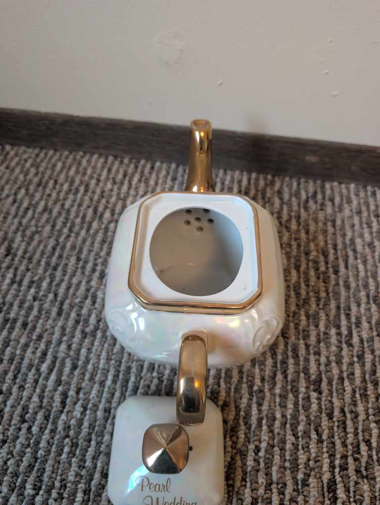 22k Pearl Wedding Teapot - photo 4