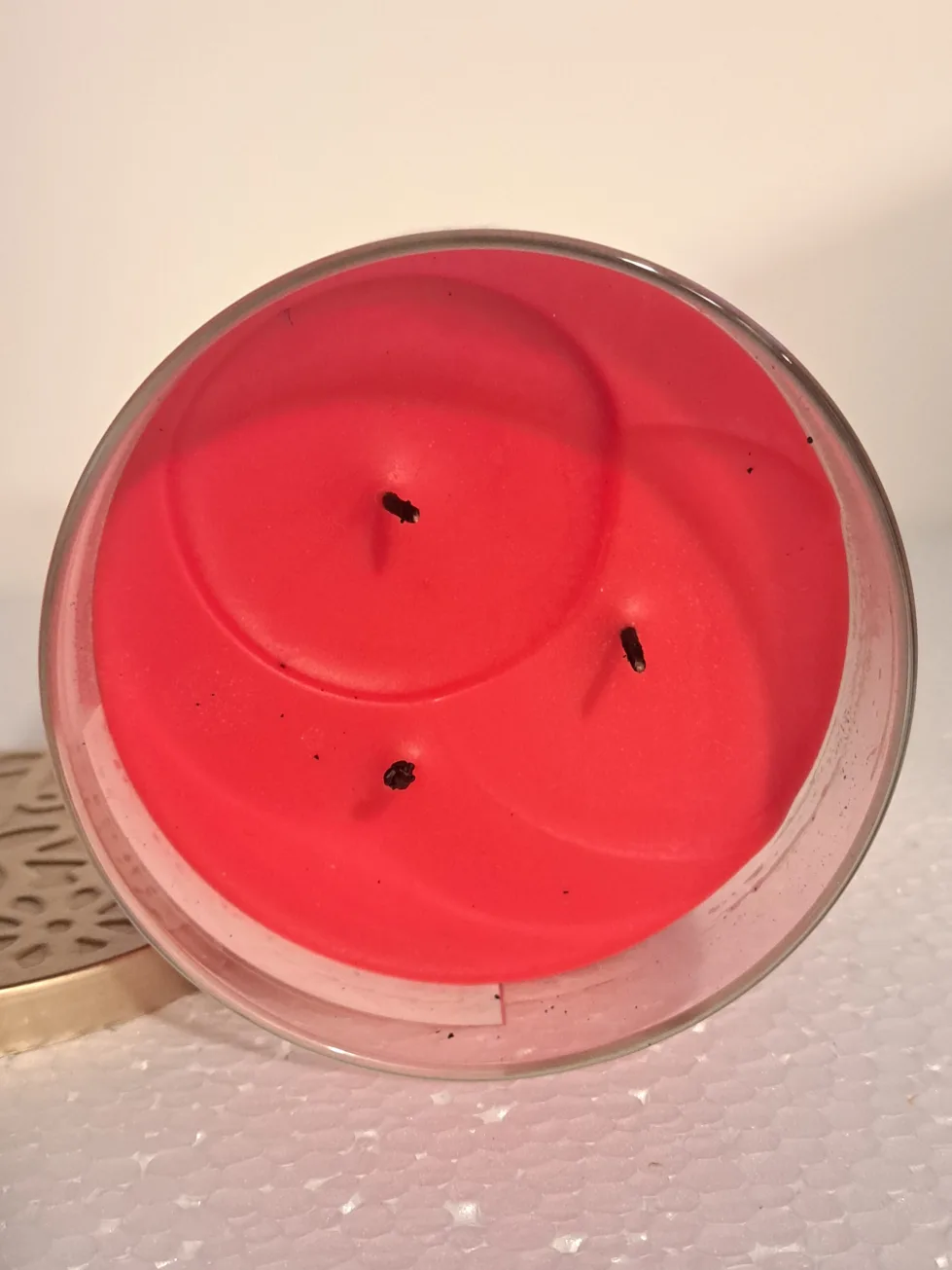 Bath and Body Works "Love: hearts and flowers" candle image indicator(4)