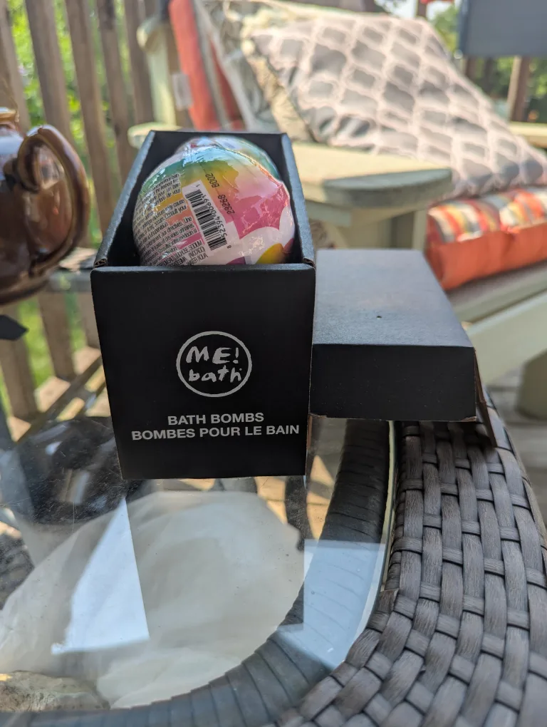 ME! Bath Bombs - New in Box thumbnail