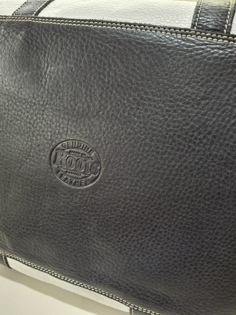 Roots Black Leather Duffle Bag image indicator(7)