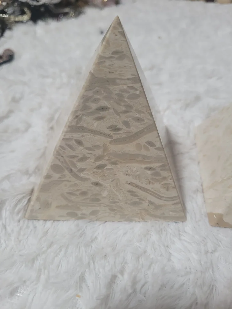 Stone Pyramid Decor (3 of them as a bundle) image indicator(3)