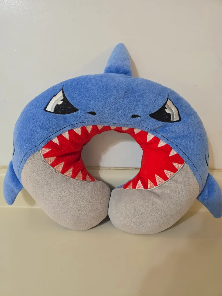 Shark Neck Pillow - Blue🇨🇦 thumbnail
