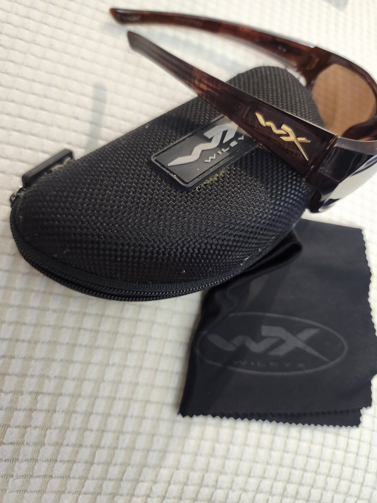 Wiley X Sunglasses with Case - photo 5