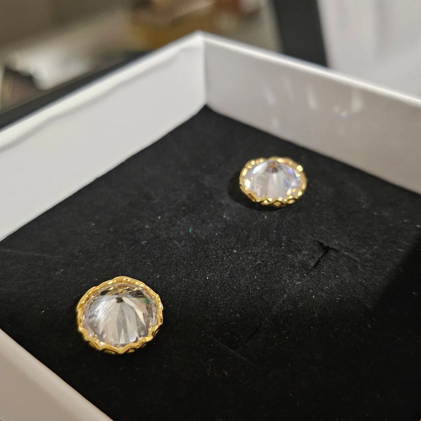 Gold-plated Silver Stud Earrings image indicator(2)