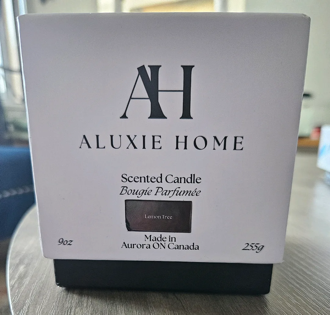 Aluxie Home Lemon Tree Scented Candle thumbnail
