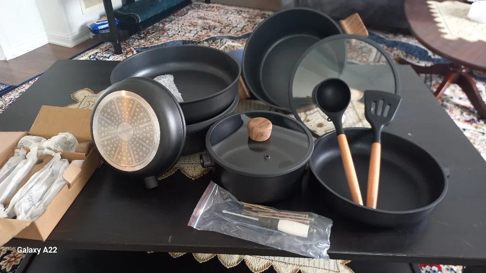 Carote Nonstick Cookware Set - New in Box! image indicator(2)