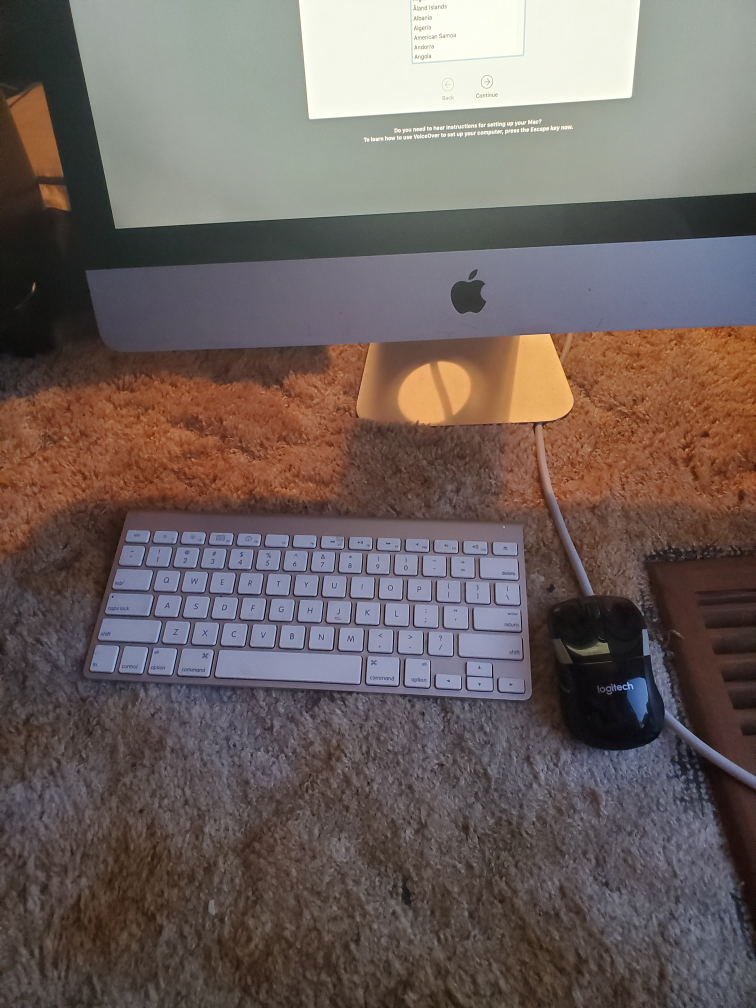 Apple iMac with Keyboard and Mouse - photo 3