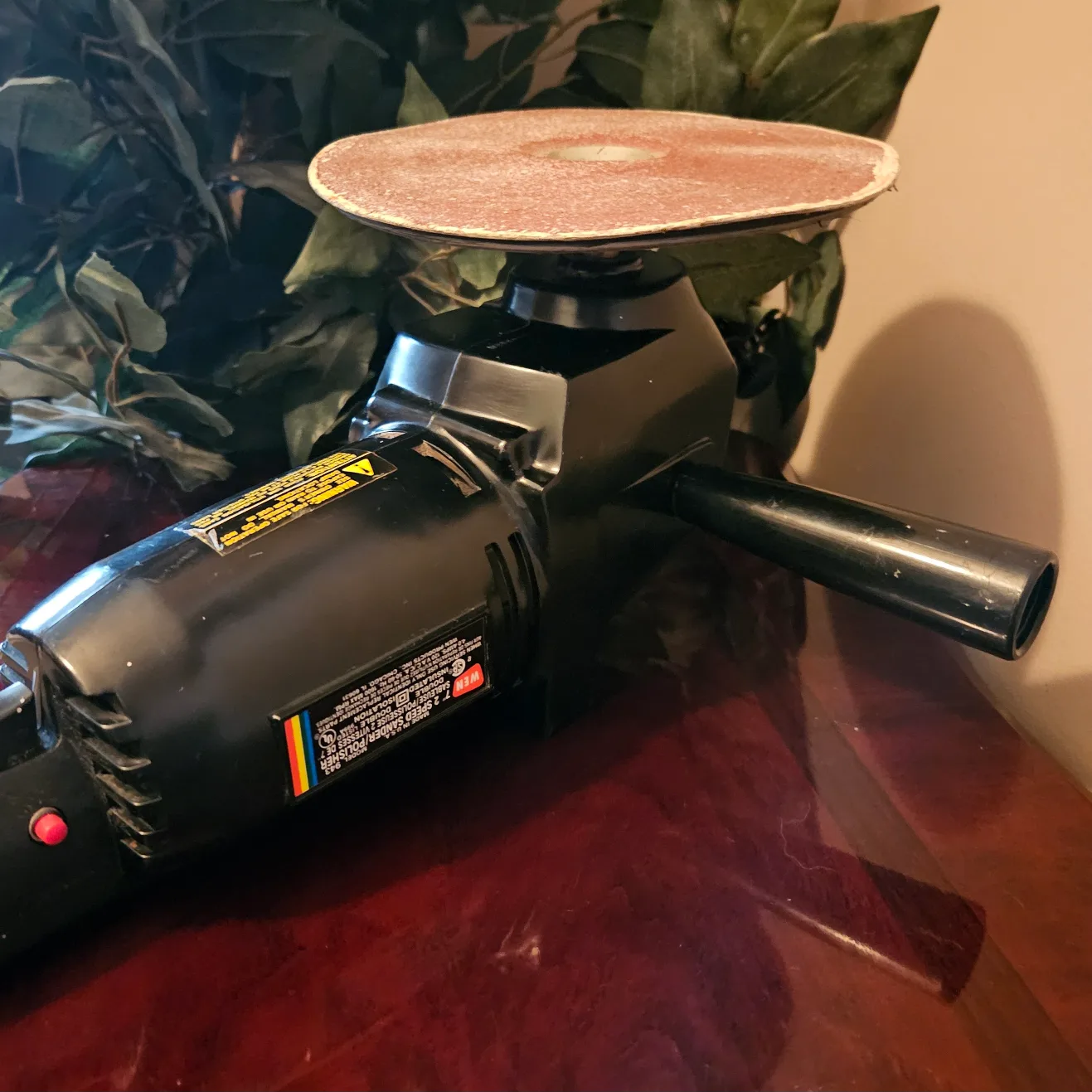 WEN 943 7" 2-Speed Sander/Polisher image indicator(8)