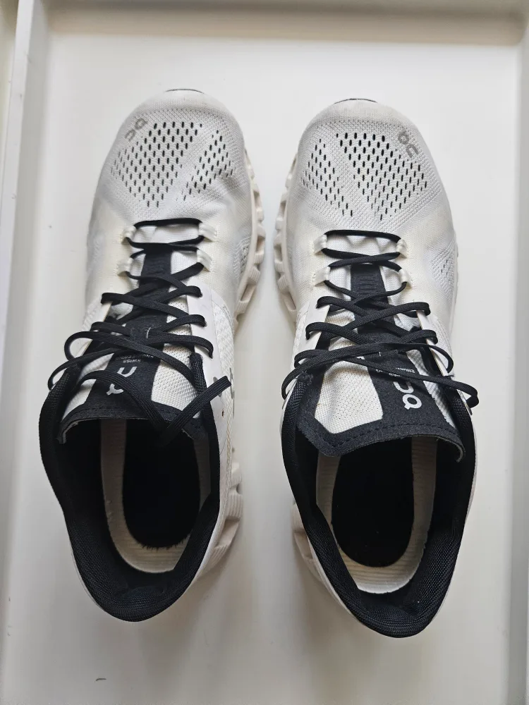 On Cloud Running Shoes - White thumbnail