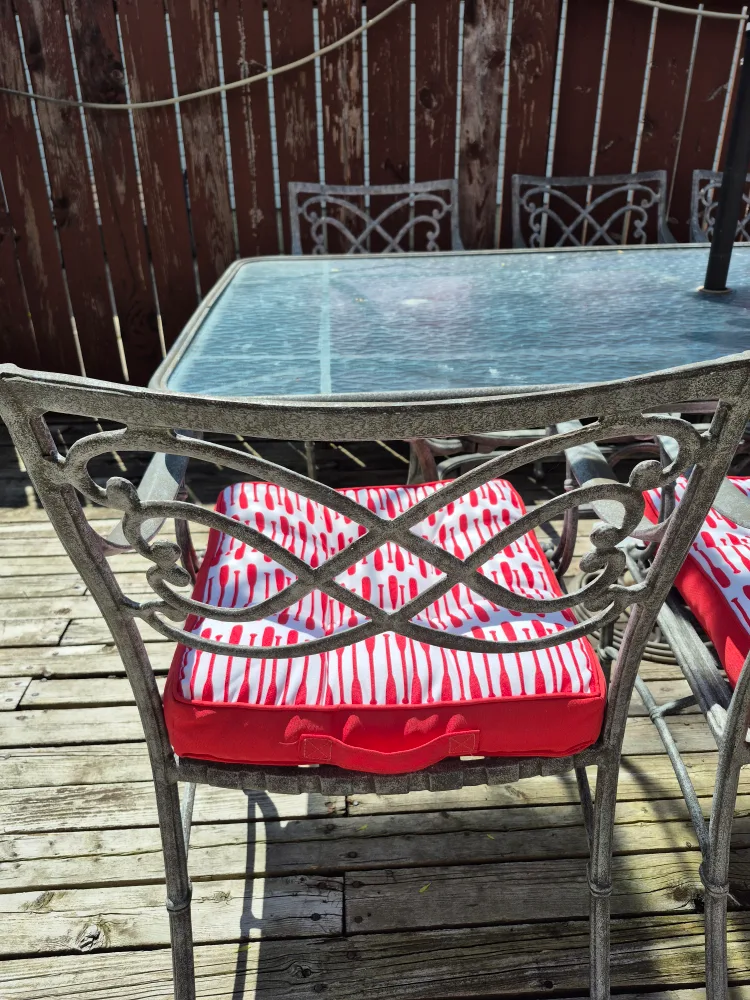 Patio Table Set with Umbrella and Chairs image indicator(5)