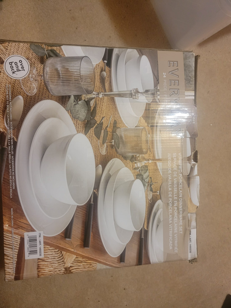 Everyday White Vitrified Porcelain 24-Piece Dinnerware Set