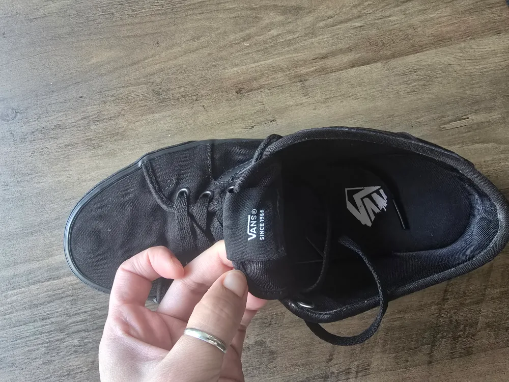 Vans Low Top Sneakers - Black image indicator(3)