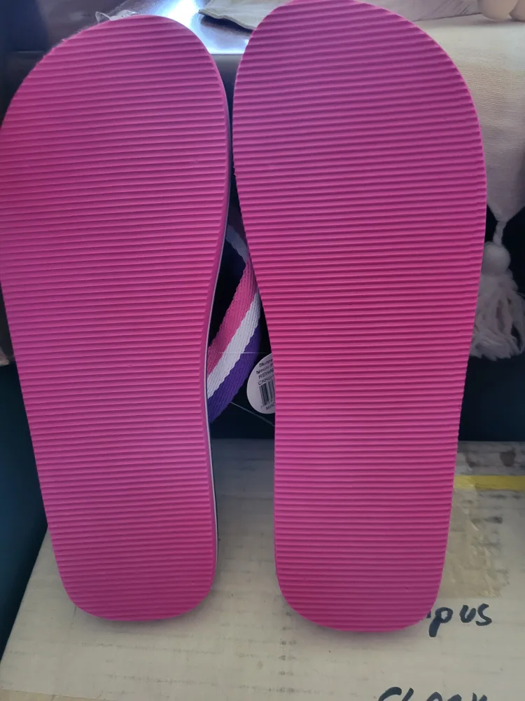 Slurpee Flip Flops Size 7-8 image indicator(4)