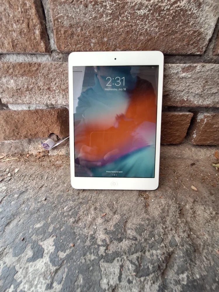 Apple iPad Mini 2 - 32 GB image indicator(2)