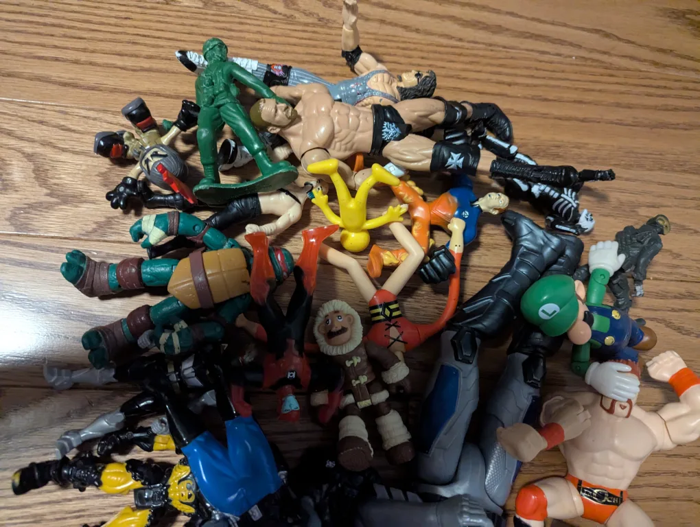 Mixed Lot of Action Figures image indicator(2)