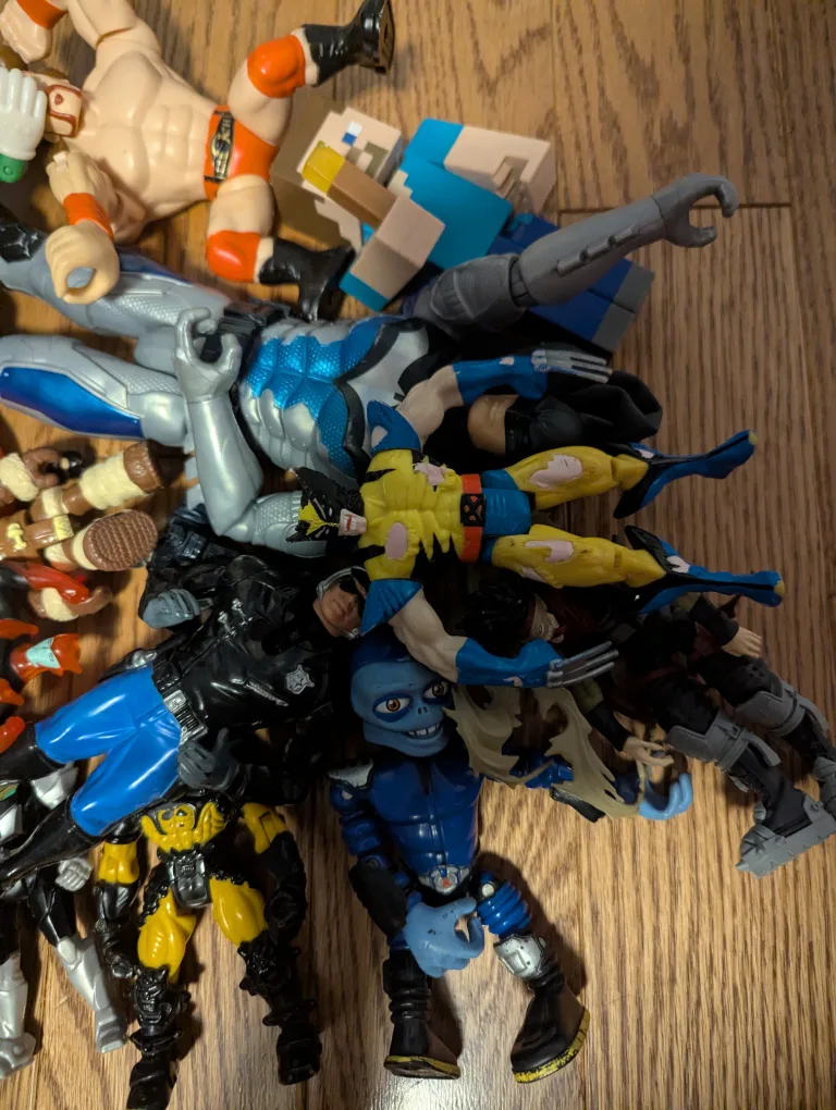 Mixed Lot of Action Figures image indicator(3)