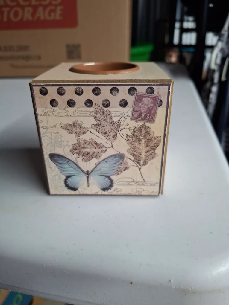 Decorative Butterfly Tealight Holder thumbnail