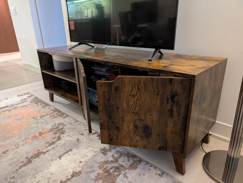 Rustic Brown TV Stand / Media Console – Excellent Condition! image indicator(3)