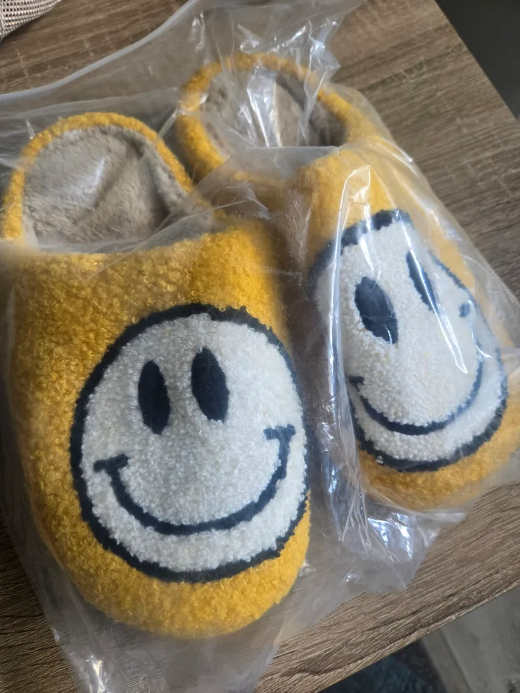 Yellow Smiley Face Slippers, Size 39-40-NEW thumbnail