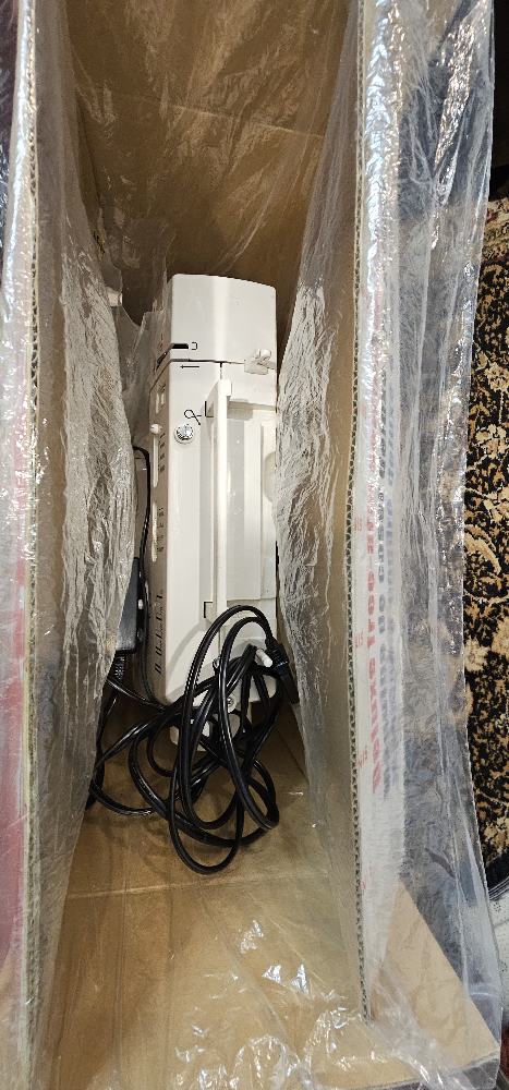 Singer Sewing Machine with Box - photo 5