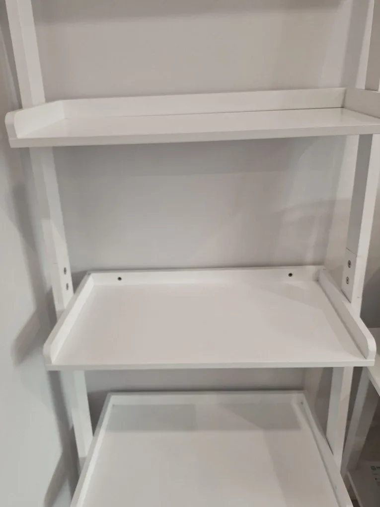 Lovely Ladder Shelf / Bookcase image indicator(2)