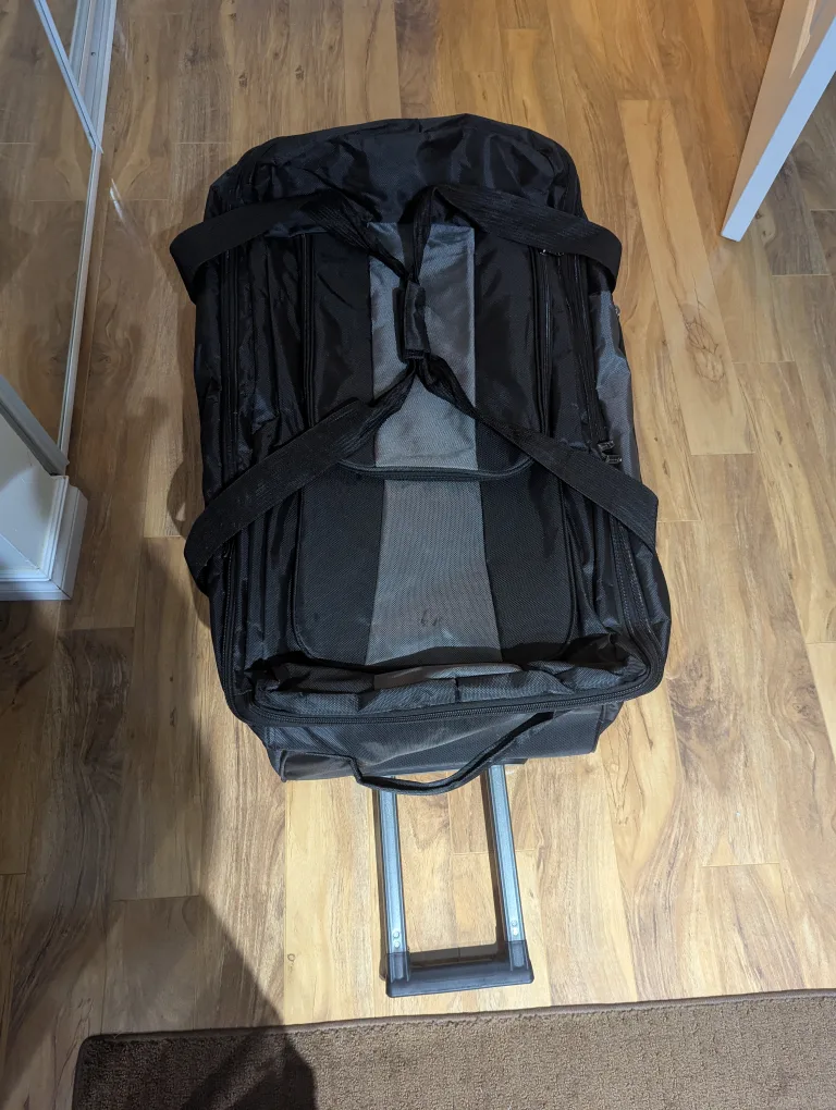 Black  and grey Rolling Duffel Bag image indicator(3)