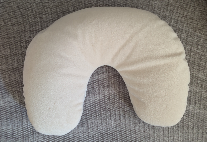 Neck travel pillow