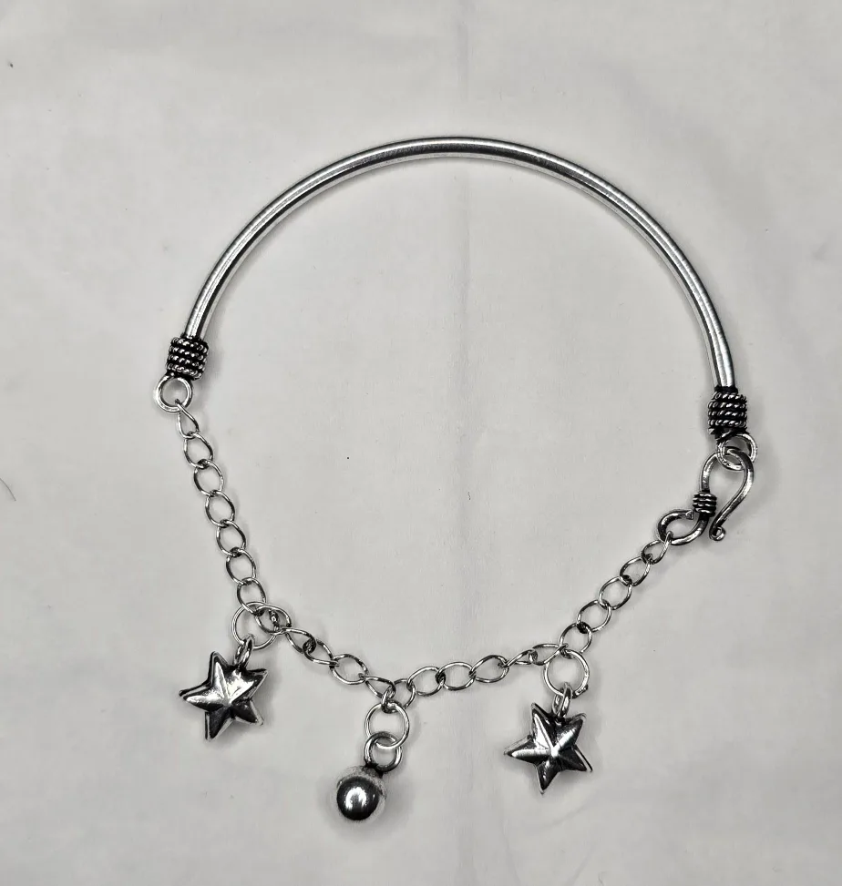 Silver Tone Star Charm Bracelet thumbnail