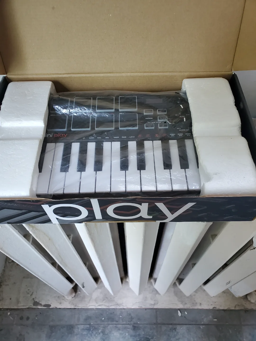 AKAI MPK Mini Play MIDI Controller - Like New! image indicator(2)