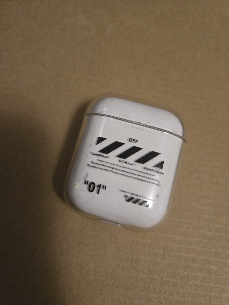 Off-White AirPods Case - photo 3