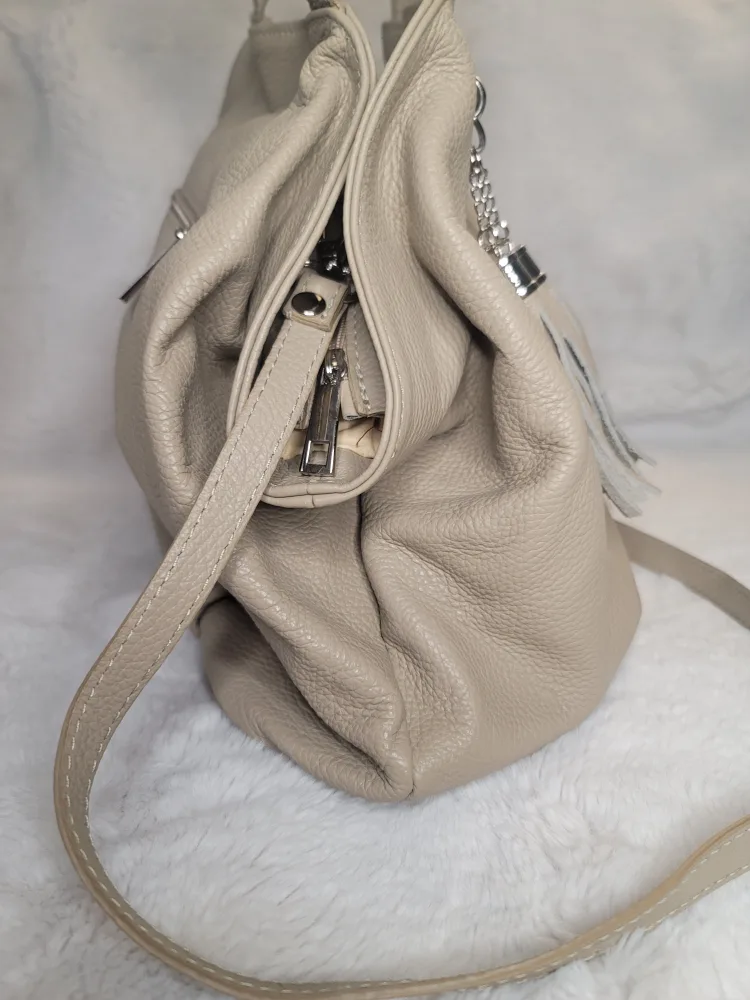 New Italian Leather handbag image indicator(4)