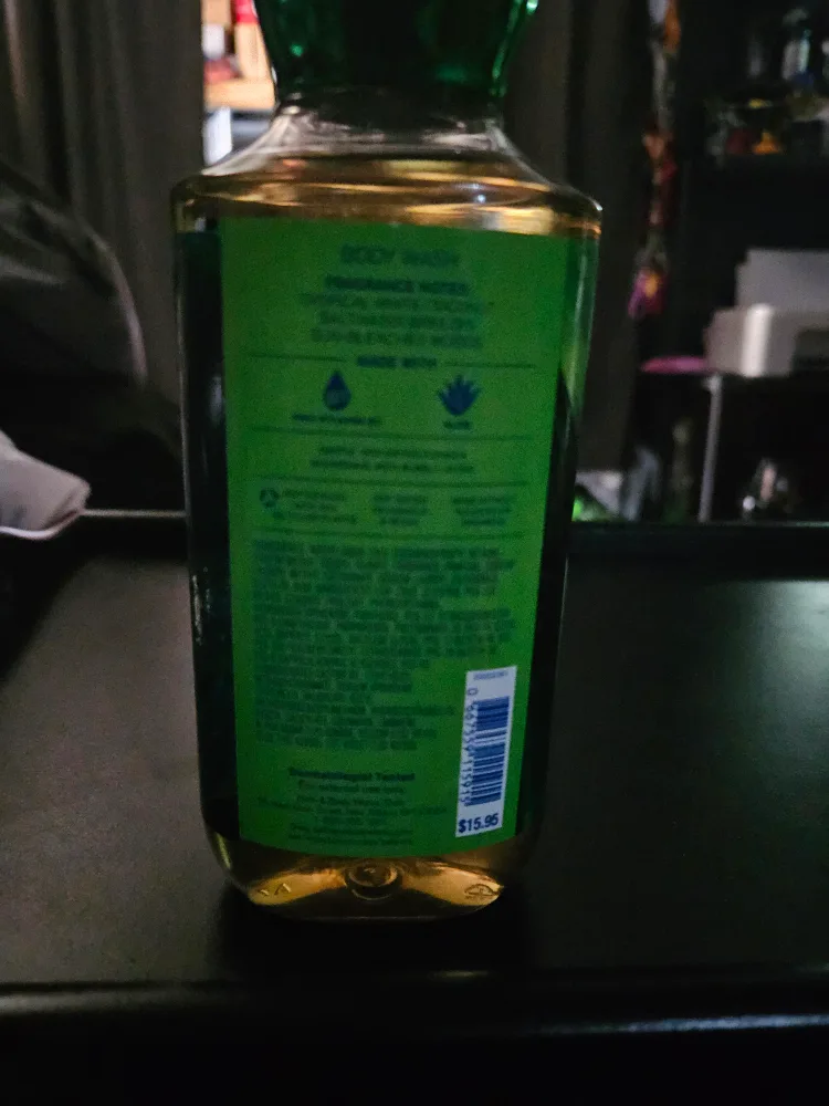 *New* Bath & Body Works Waikiki Beach Coconut Body Wash image indicator(2)