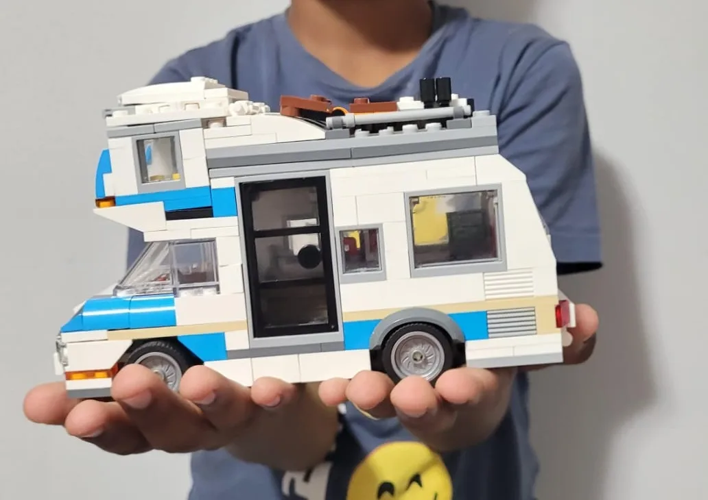 LEGO Creator 3in1 Caravan Family Holiday Set 31108 image indicator(3)