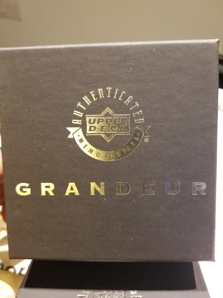 Upper Deck Grandeur William Nylander Silver Coin 1 oz. thumbnail