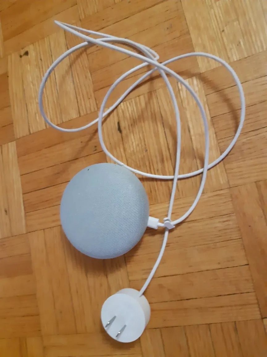 Google Nest Mini Smart Speaker 🇨🇦 thumbnail