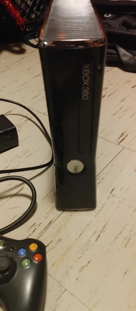 Xbox 360 Console with 2 Controllers thumbnail