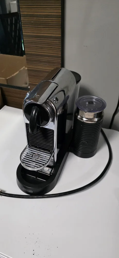 DeLonghi Nespresso Citiz Coffee Machine thumbnail