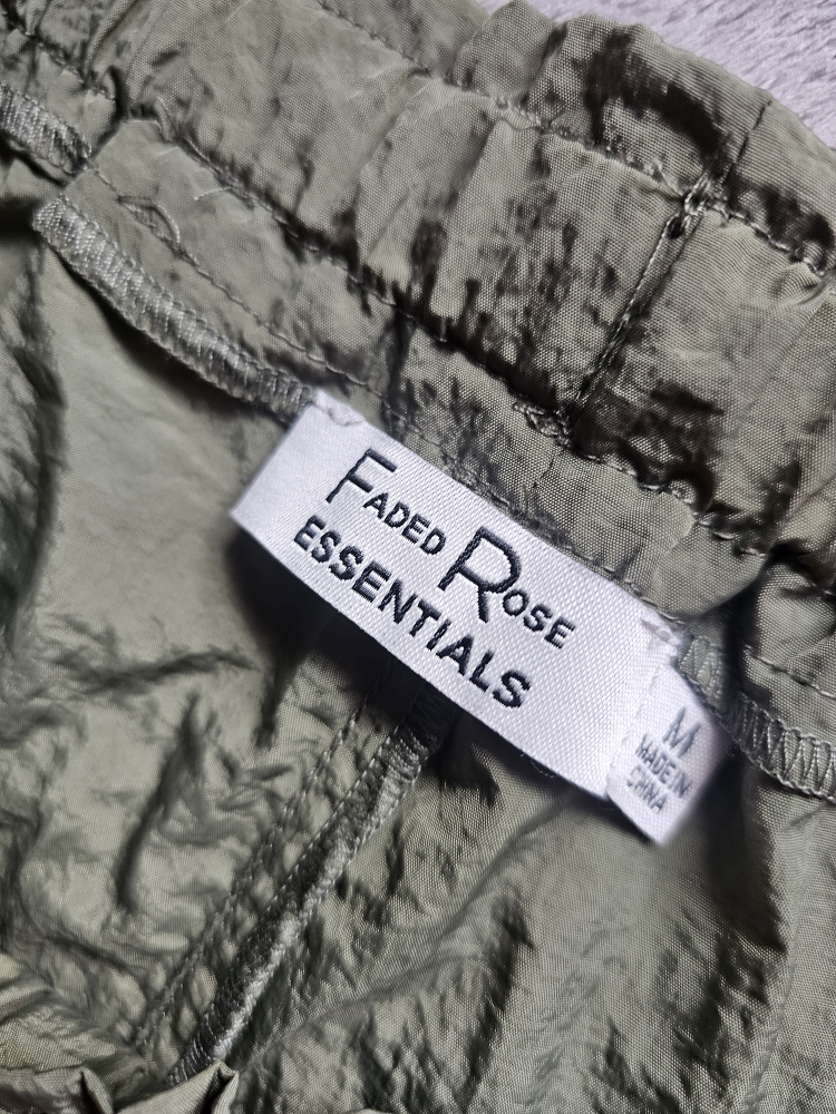 Faded Rose Essentials Cargo Pants - Size M - photo 4